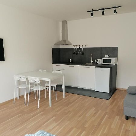 Brand New Studio Apartment #51 With Free Secure Parking In The Center Prague Exterior photo