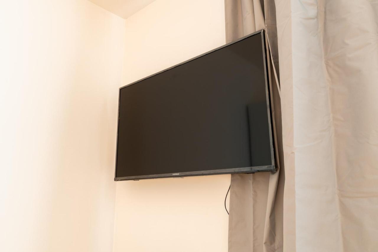 Brand New Studio Apartment #51 With Free Secure Parking In The Center Prague Exterior photo